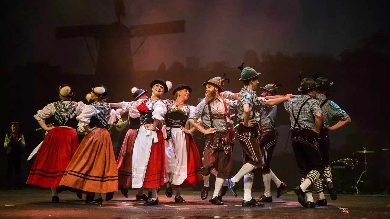 Tanzkunst in Deutschland: Mehr als nur Ballett und Walzer!